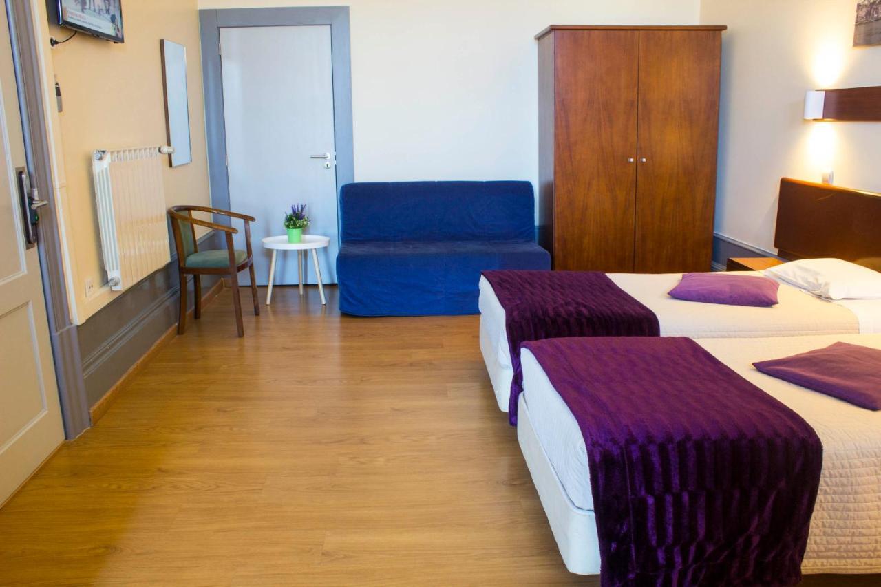 Family Suite with Balcony and Garden View,983196853:JPEG